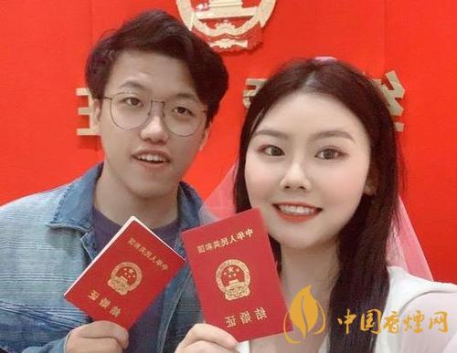 90后同名同姓情侶領(lǐng)證結(jié)婚 太有夫妻緣了！